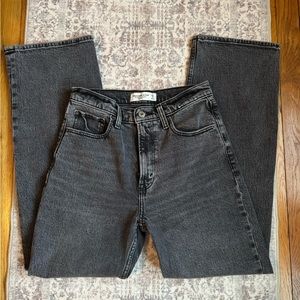 Abercrombie High Rise 90’s Relaxed Jeans - 25 Short